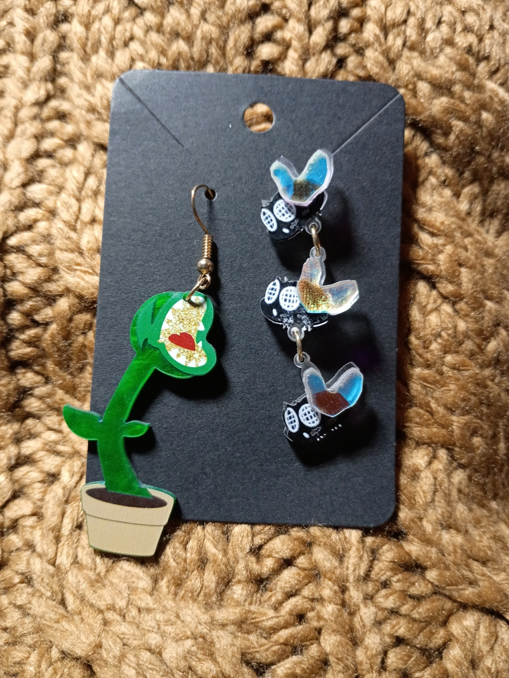 Carnivorous Plant Fly Dangle Earrings Acrylic Mario Bros Whimsical Video Games